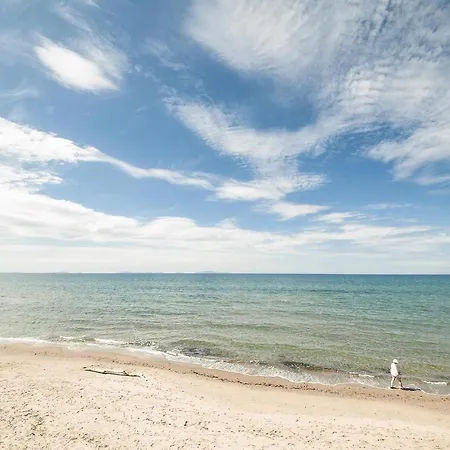 1 Bedroom Awesome In Punta Su Turrione