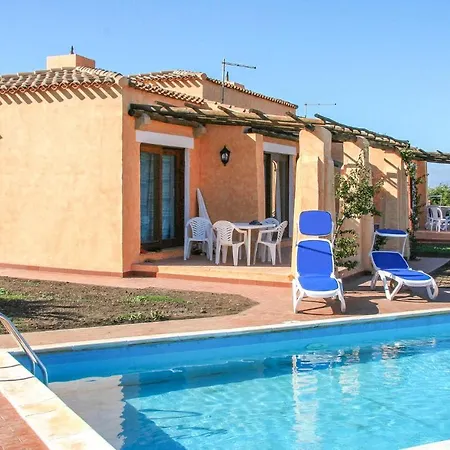 1 Bedroom Awesome In Punta Su Turrione * Punta de su Torrione
