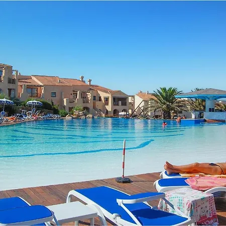 1 Bedroom Awesome In Punta Su Turrione Punta de su Torrione